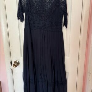 Suzanne Betro Elegant Lace Long Sleeve Dress in Dark Blue